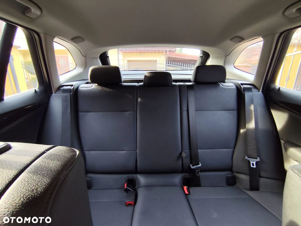 BMW X1 sDrive16d xLine - 16