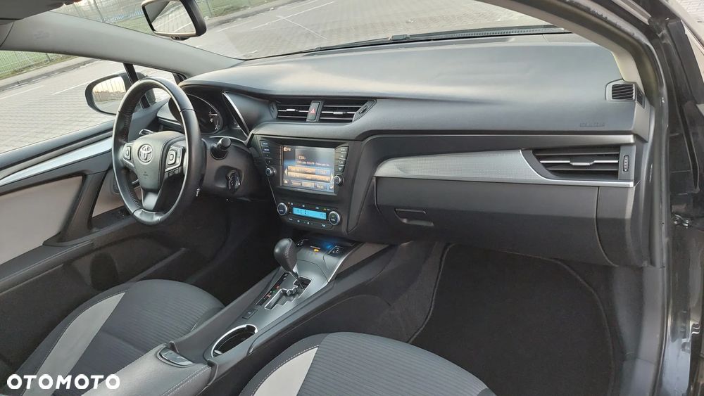 Toyota Avensis 1.8 Premium EU5 MS - 16