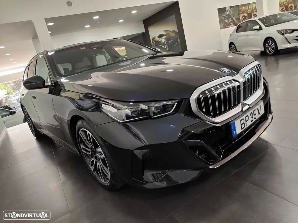 BMW i5 Touring eDrive40 - 19