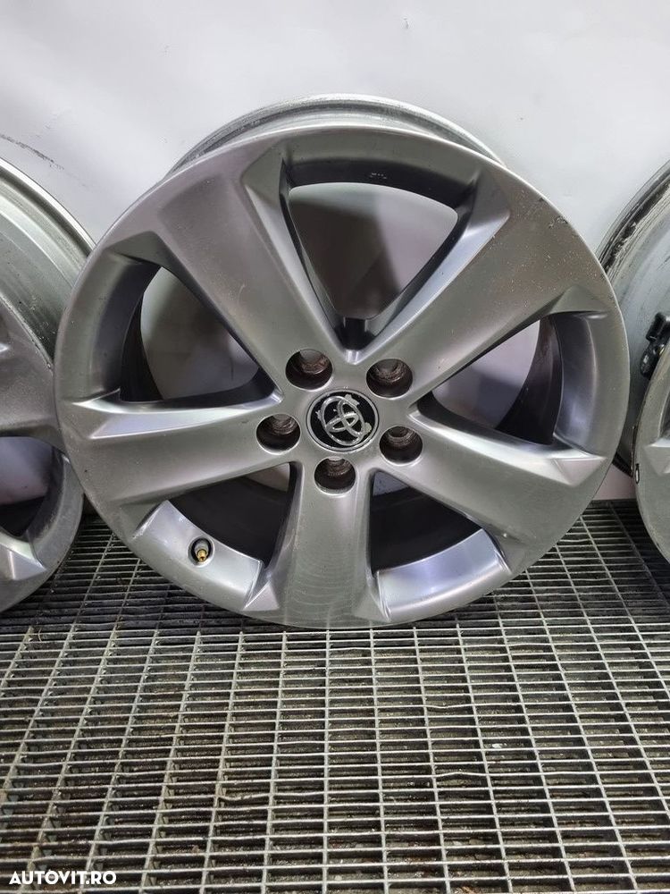 Jante aliaj Toyota Rav 4 IV 2012 - 2015 (1492) R17 ET39 5*114.3 - 4