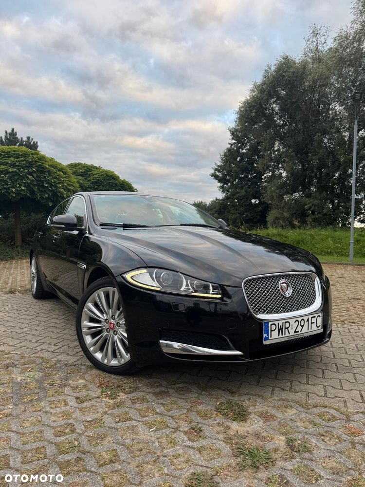 Jaguar XF 3.0 T AWD Luxury - 4