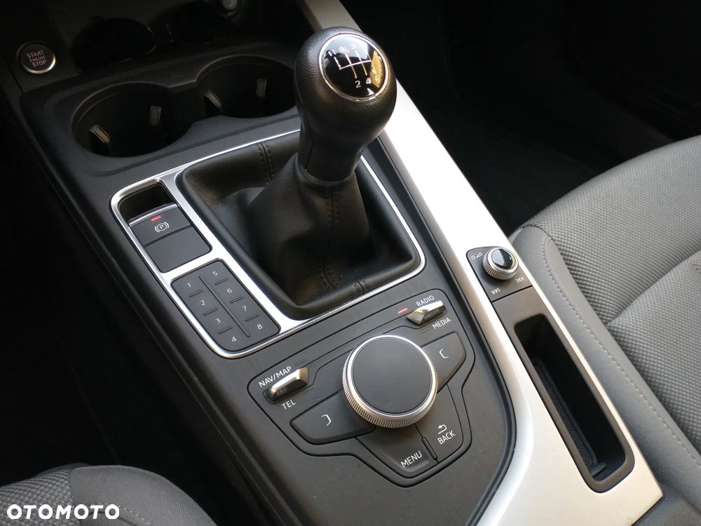 Audi A4 Avant - 16