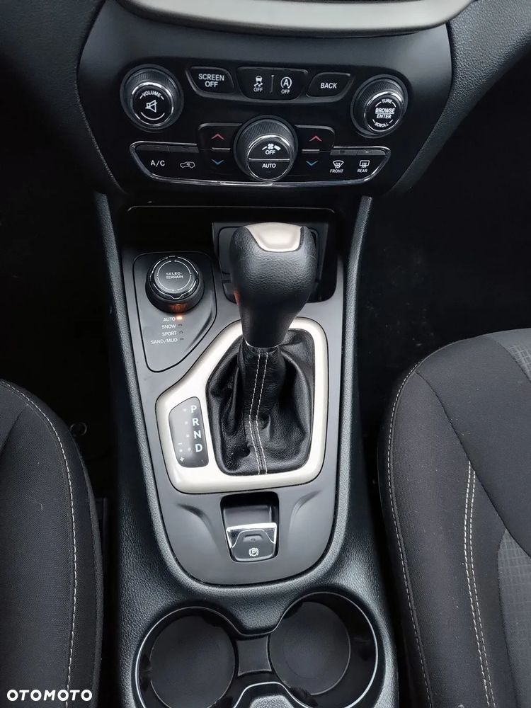 Jeep Cherokee 3.2 V6 Pentastar Active Drive I Automatik Limited - 28