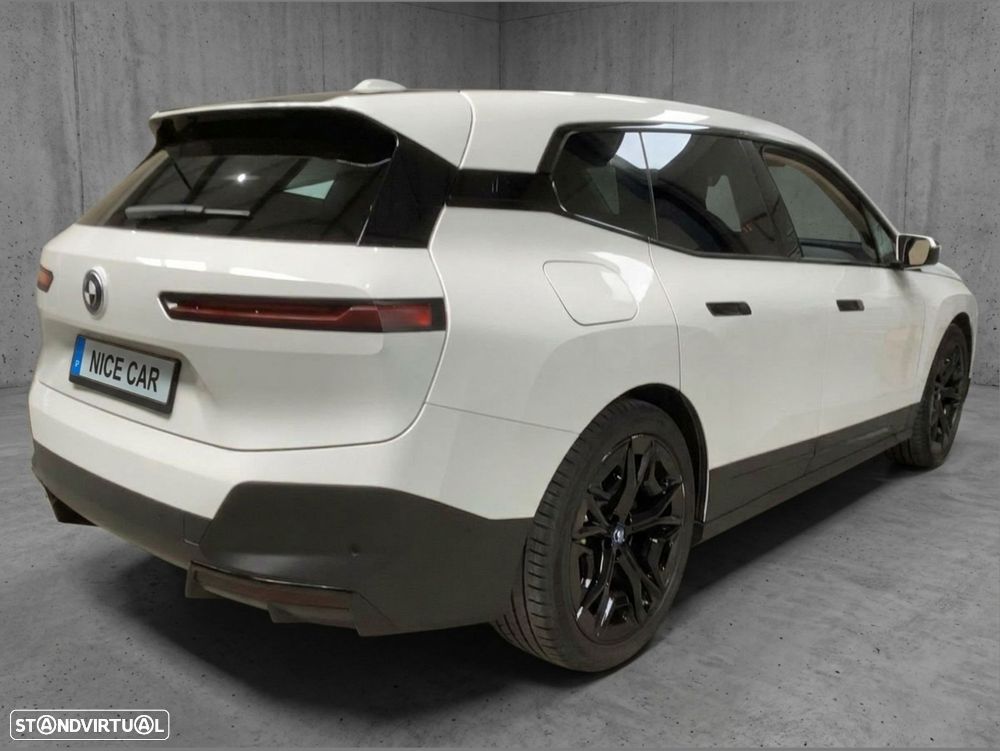BMW iX xDrive 40 Pack Desportivo - 2