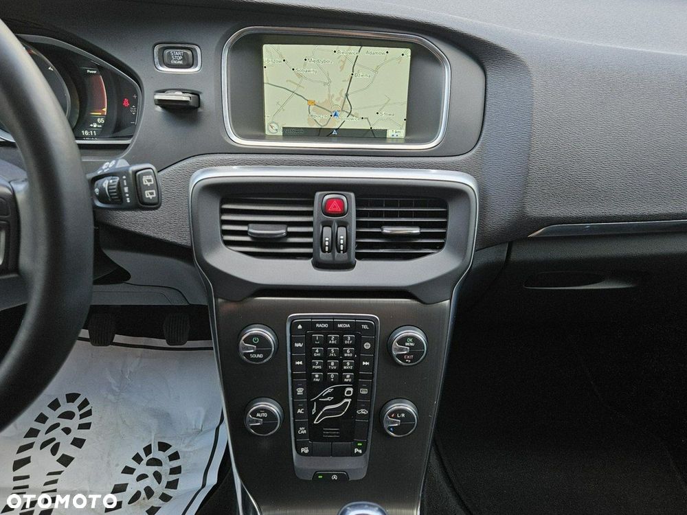 Volvo V40 D2 Momentum - 13