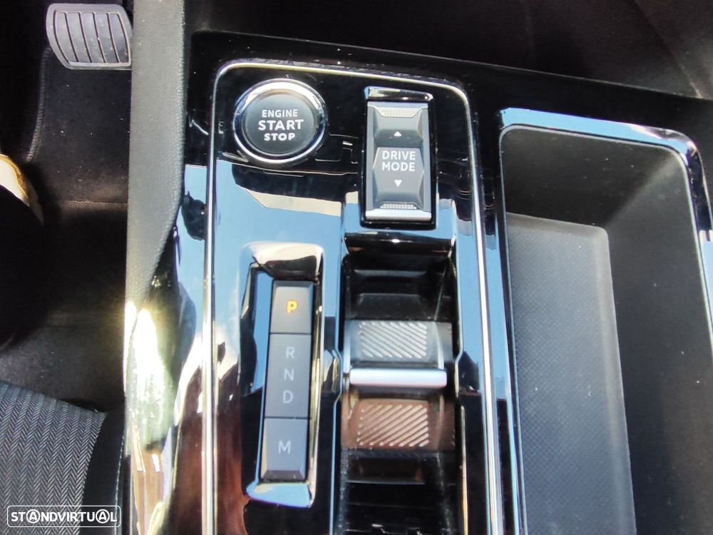 Peugeot 3008 1.5 BlueHDi Allure Pack EAT8 - 16