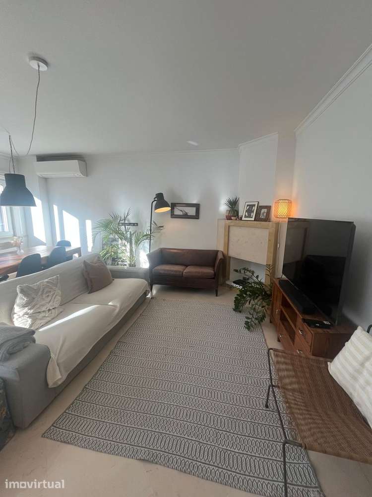 T2 Duplex Renovado- 2 Suites- 117 m²- Praça de Espanha- Possível T3/T4 - Grande imagem: 4/26