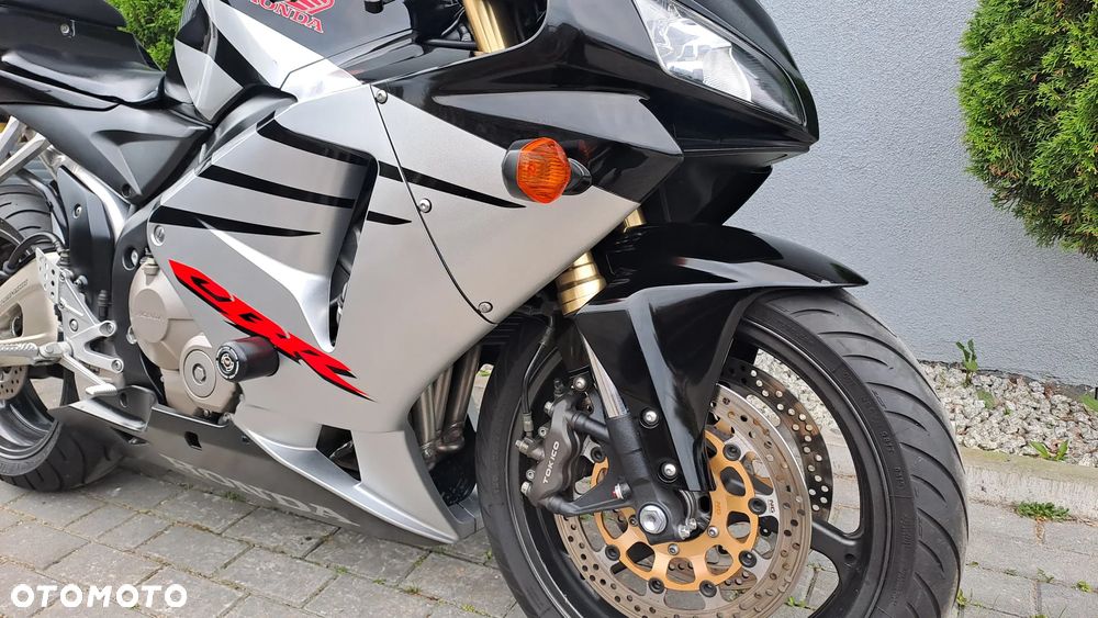 Honda CBR - 9