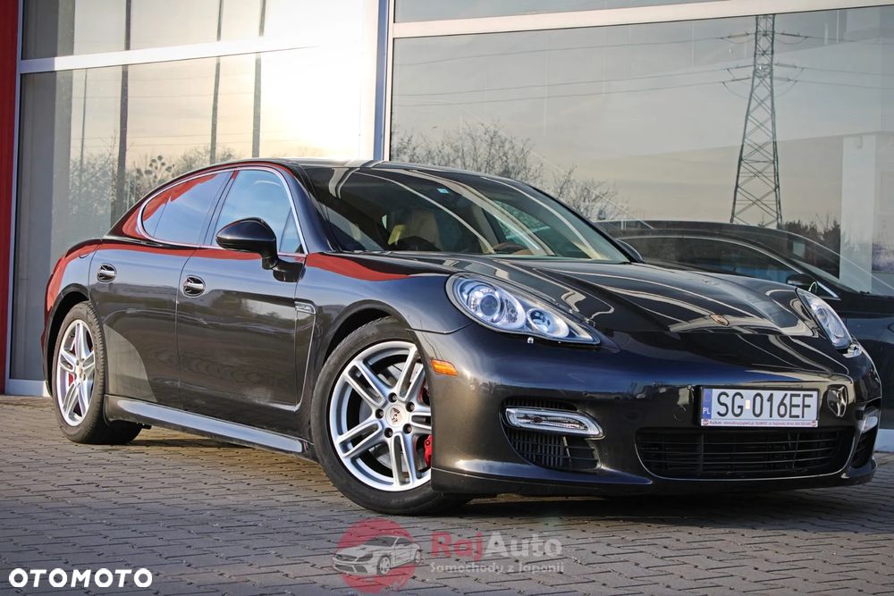 Porsche Panamera Turbo PDK - 1