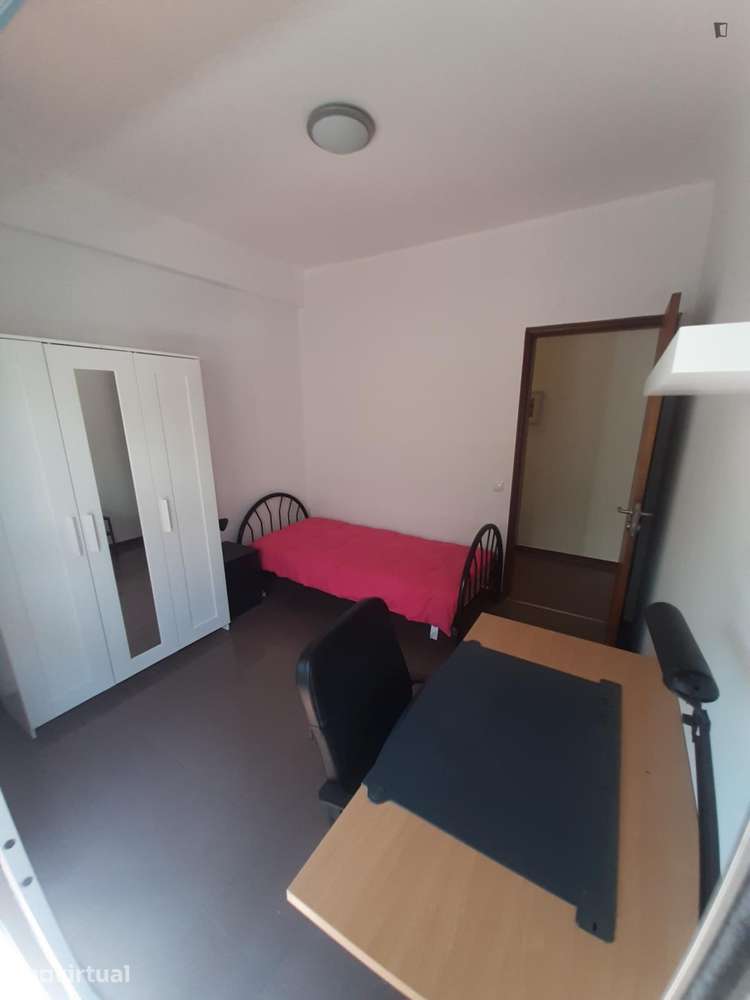 Quarto - localizado em Arroios Lisbon - Grande imagem: 2/7