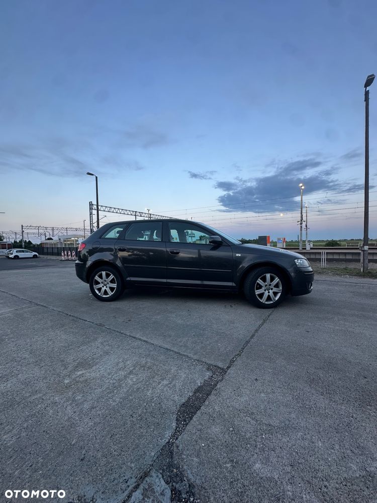 Audi A3 Sportback 2.0 TDI DSG Ambition - 4