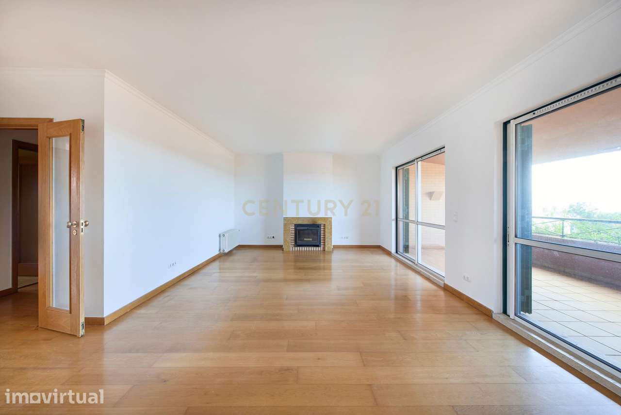T4 com Vista Mar em Condomínio Privado com Piscina no Estoril - Grande imagem: 3/60