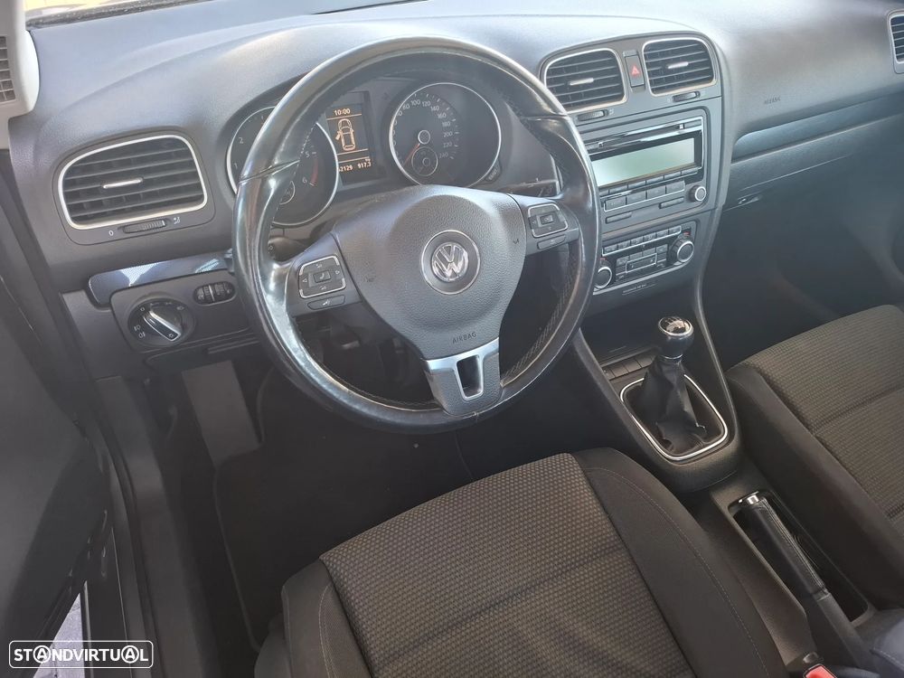 VW Golf 2.0 TDi Confortline - 21