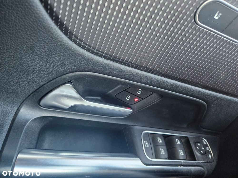 Mercedes-Benz Klasa B 180 d Progressive 8G-DCT - 7