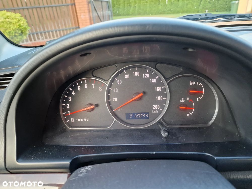 Suzuki Grand Vitara - 12