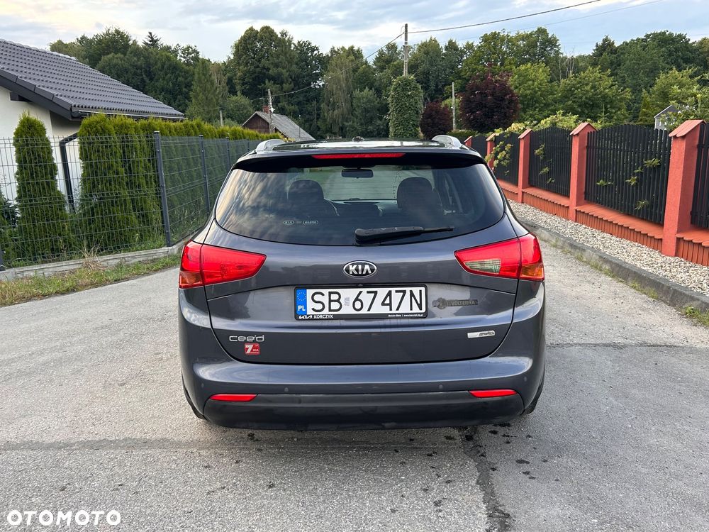 Kia Ceed 1.4 L - 6