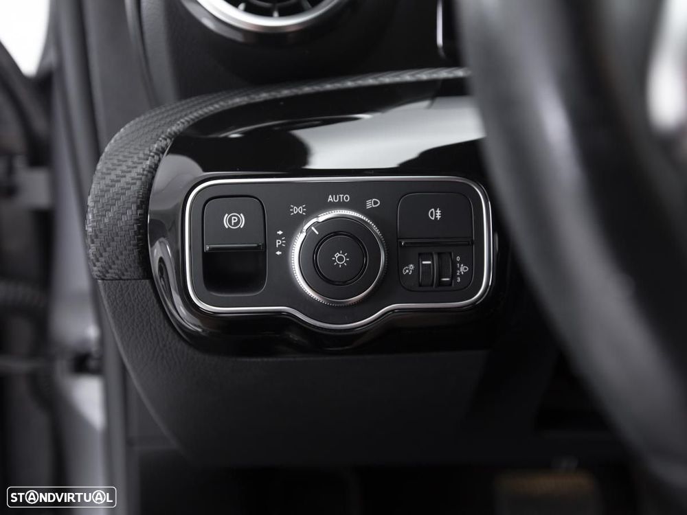 Mercedes-Benz CLA 180 d Business Solutions Frota Aut. - 15