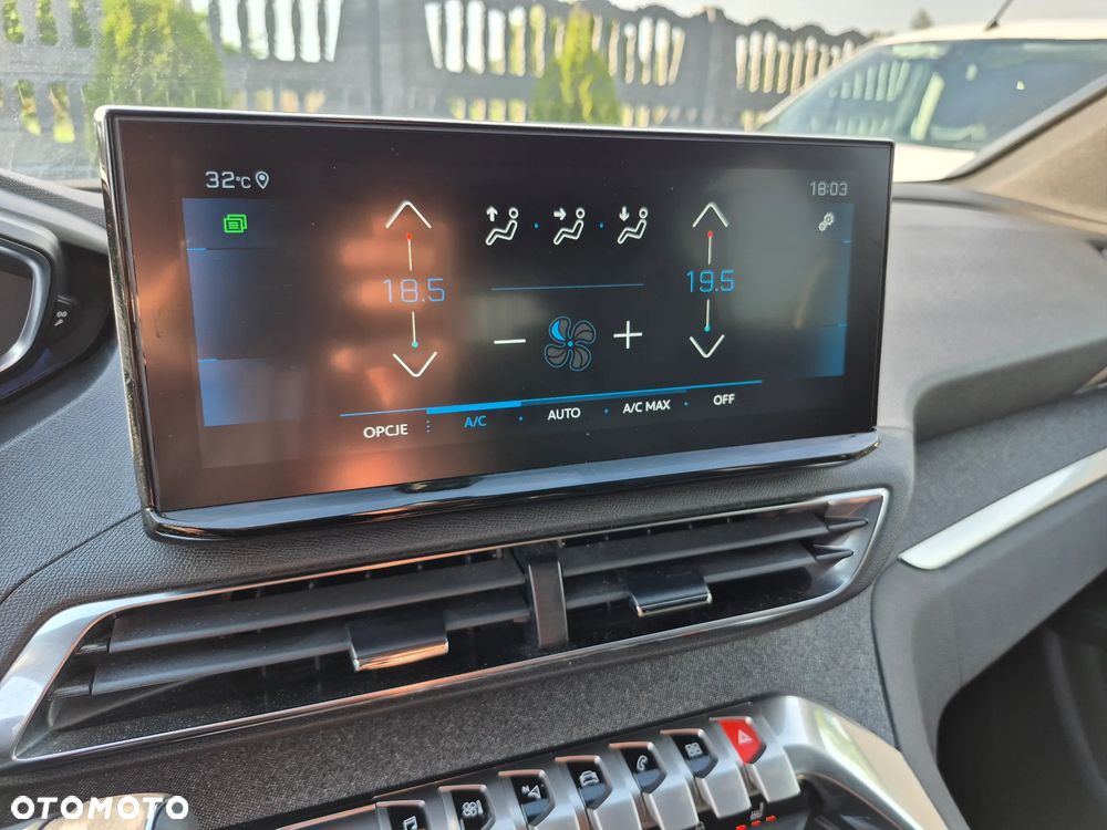 Peugeot 3008 1.2 PureTech Allure S&S EAT8 - 12