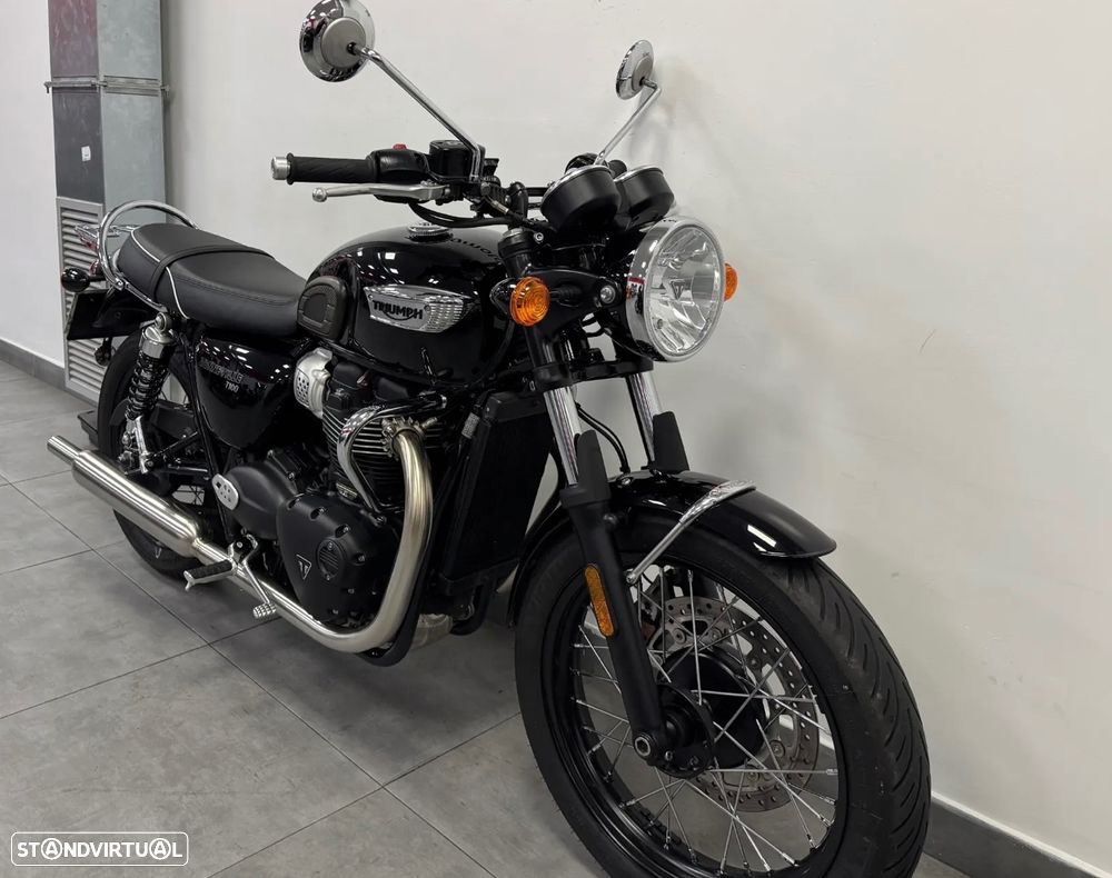 Triumph Bonneville T100 - 3