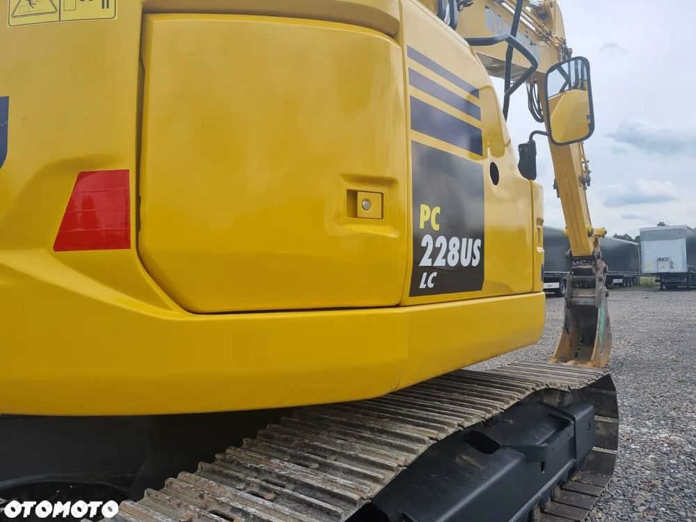 Komatsu PC228 US Compact 24 Tony 8 250 Mth - 17