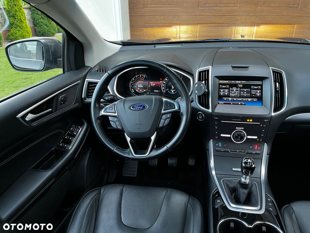 Ford Edge 2.0 TDCi 4WD Titanium - 24