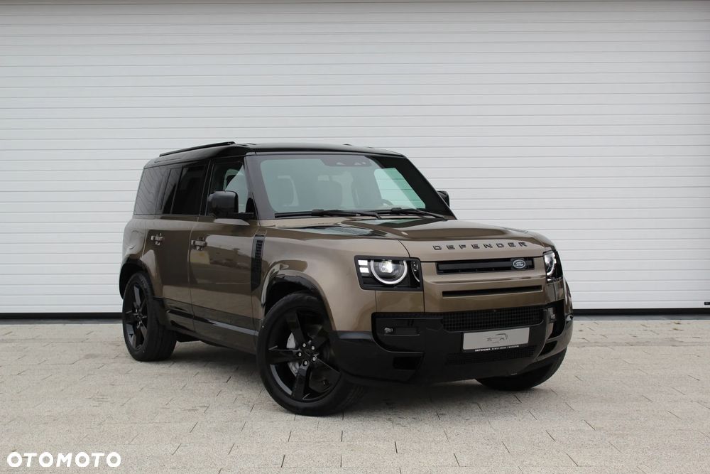 Land Rover Defender - 1