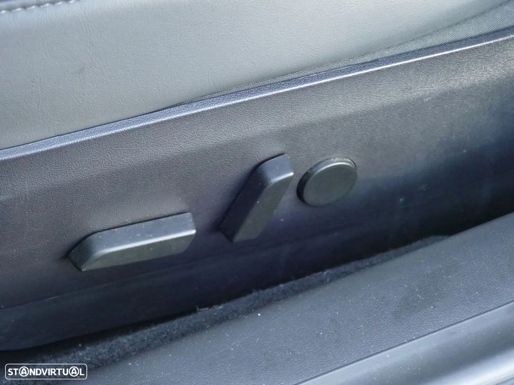 Tesla Model 3 Performance Dual Motor AWD - 26