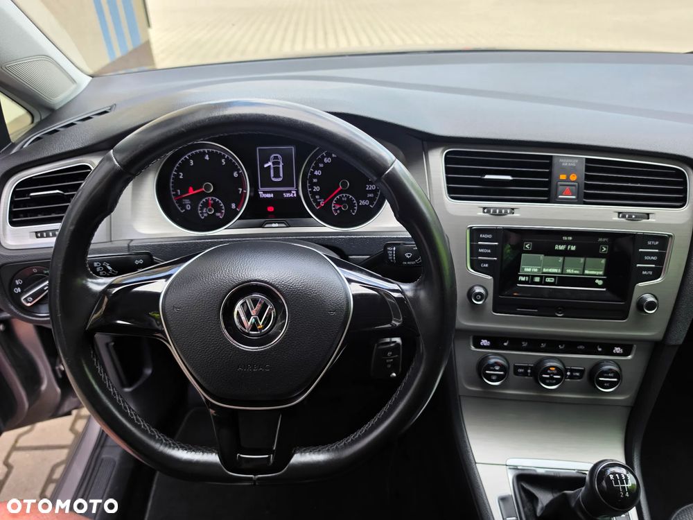 Volkswagen Golf - 18