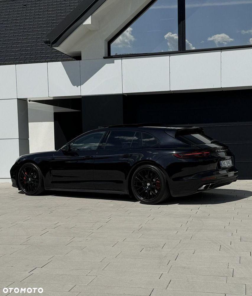 Porsche Panamera Turbo - 34