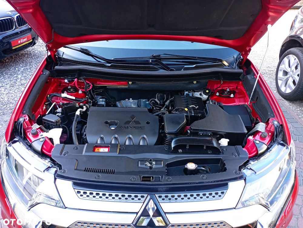 Mitsubishi Outlander 2.0 Intense + Navi 4WD CVT - 37