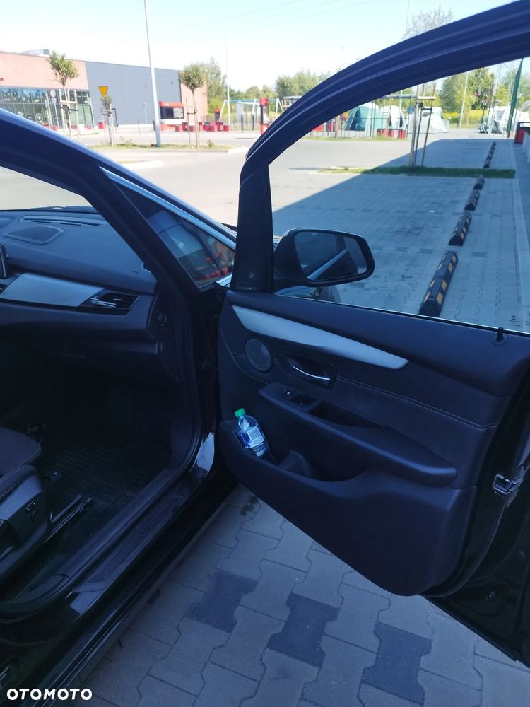 BMW Seria 2 216d - 13