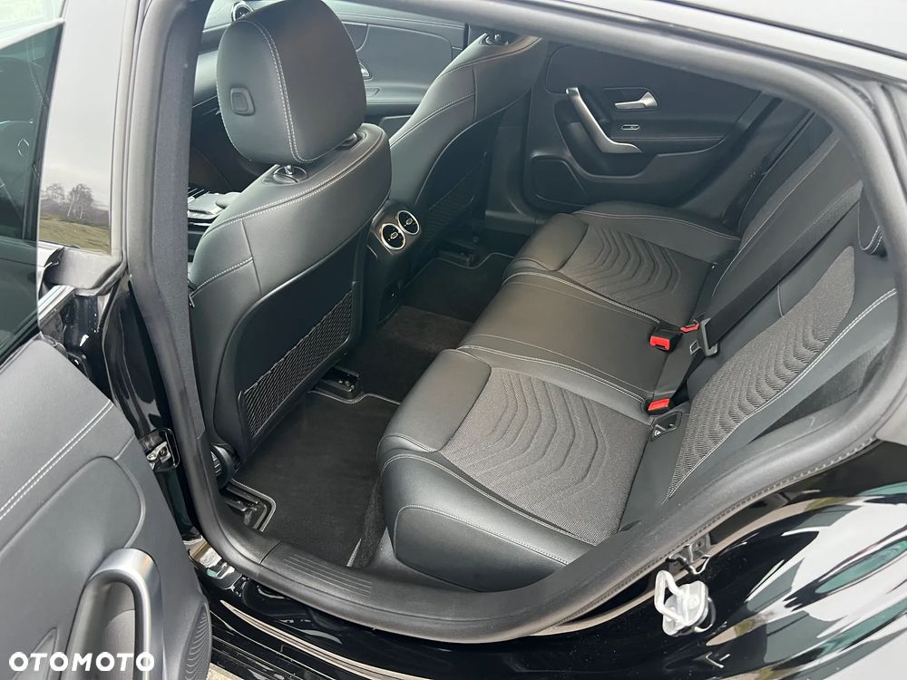 Mercedes-Benz CLA 250 e 8G-DCT Progressive - 11