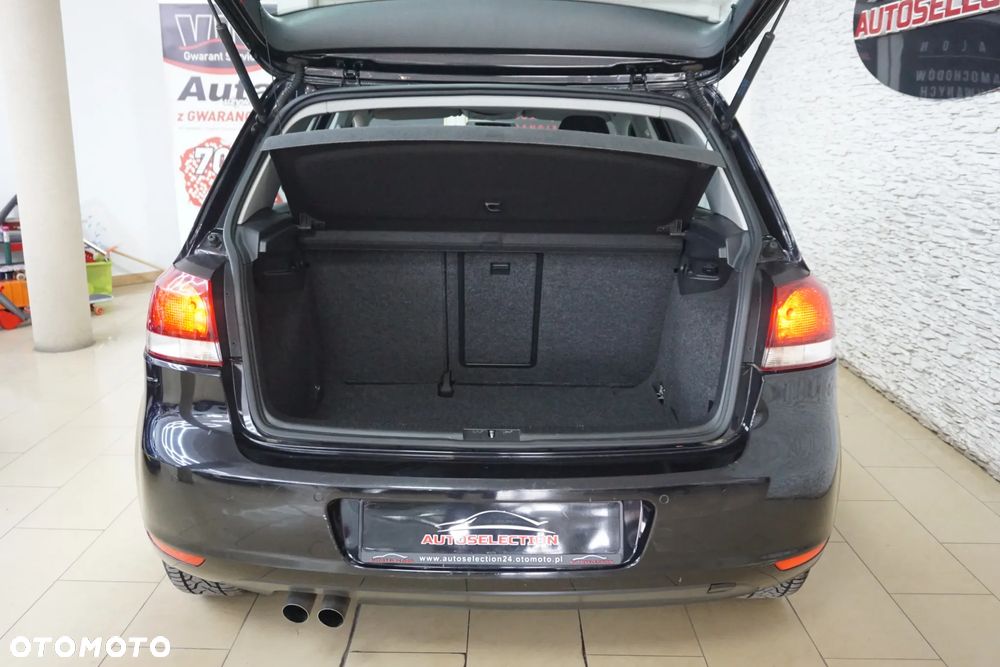 Volkswagen Golf 2.0 TDI Highline - 17