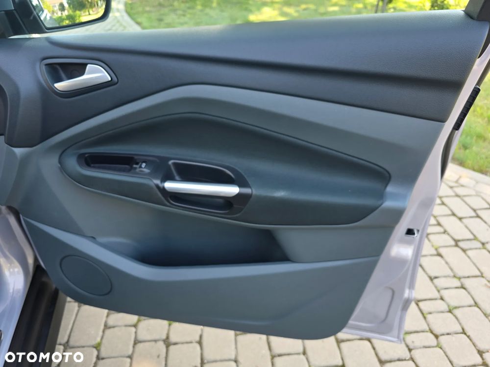 Ford C-MAX 1.6 Ti-VCT Titanium - 22