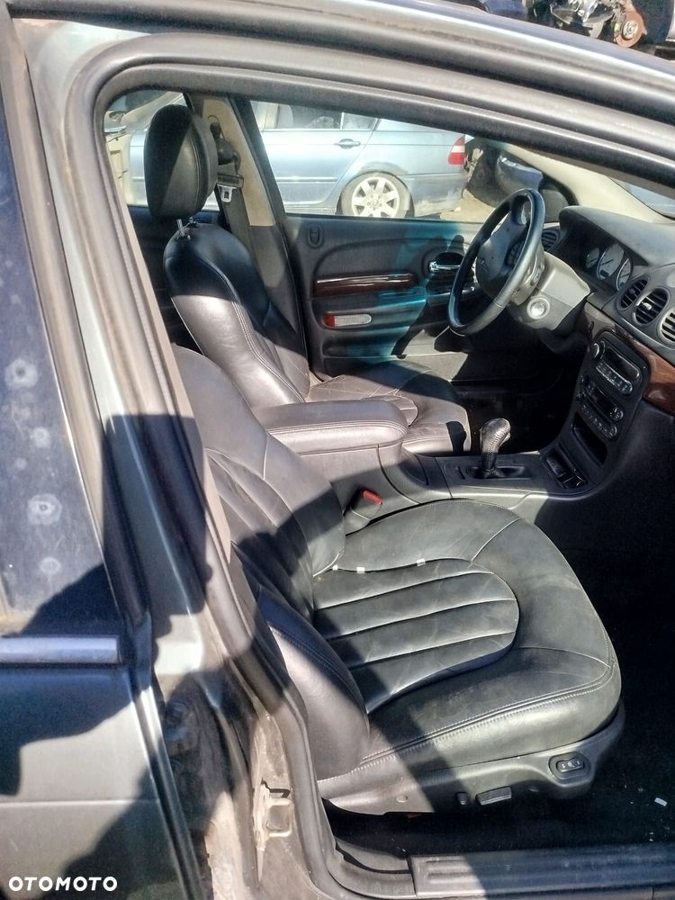 Chrysler 300 na części - 5