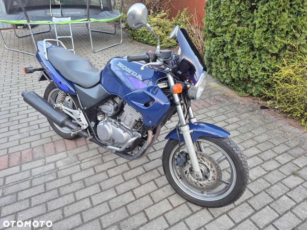 Honda CB - 2