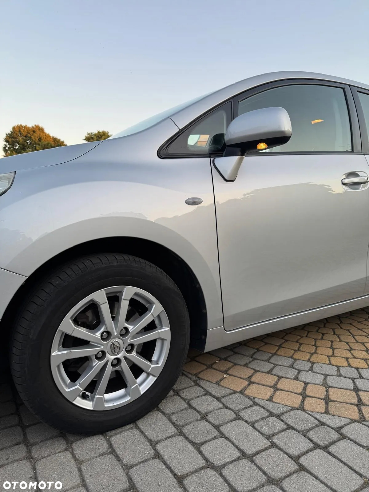 Toyota Verso 2.0 D-4D Premium - 13