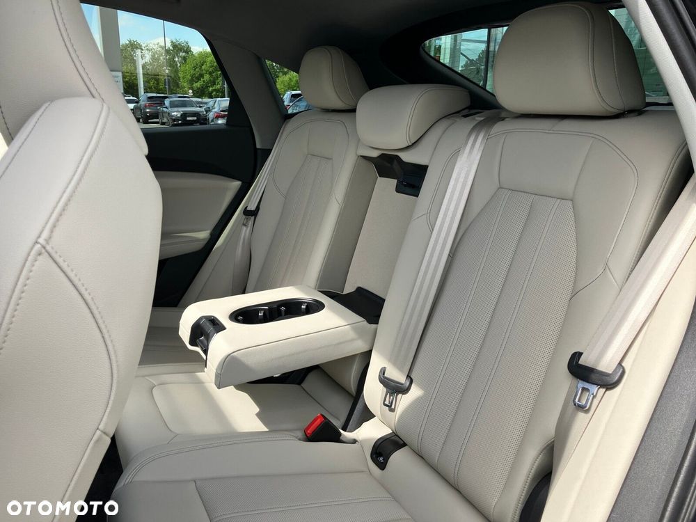 Audi Q5 Sportback - 23