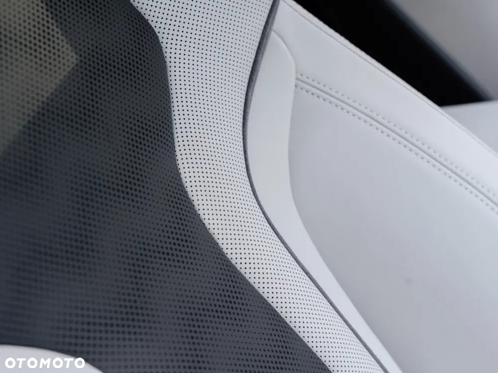 BMW M3 Competition M xDrive - 15