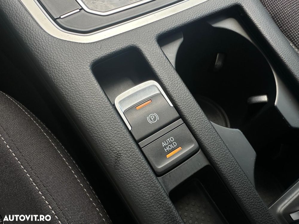 Volkswagen Passat - 18