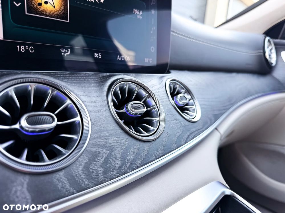 Mercedes-Benz AMG GT 43 4-Matic+ - 36