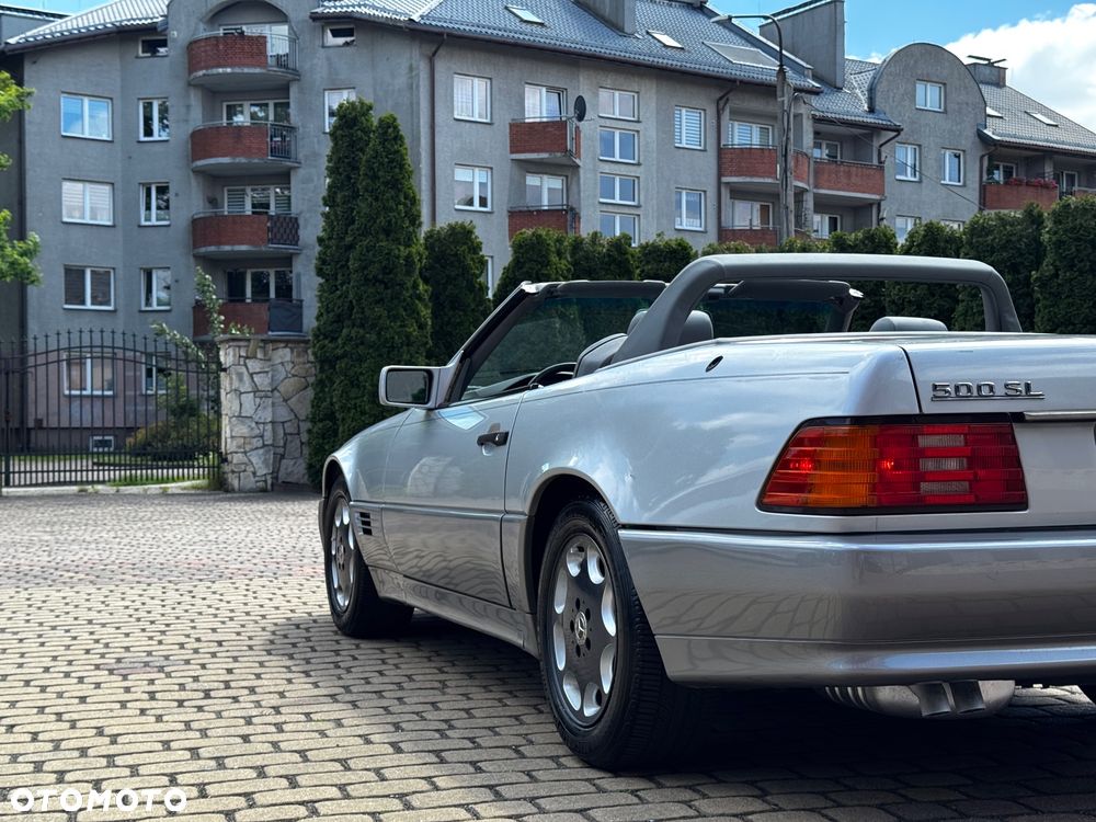 Mercedes-Benz SL - 21