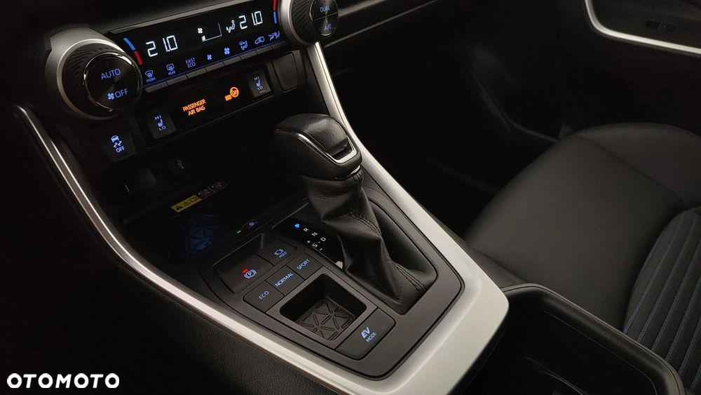 Toyota RAV4 - 12