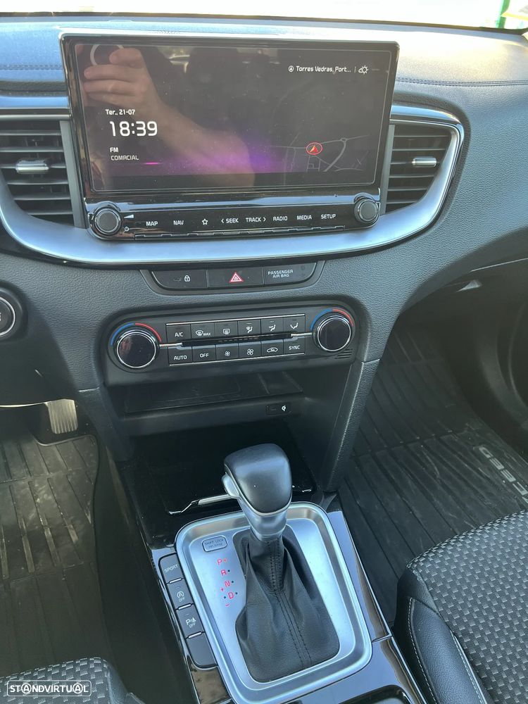 Kia XCeed 1.6 CRDi Tech+SRF 7DCT - 9