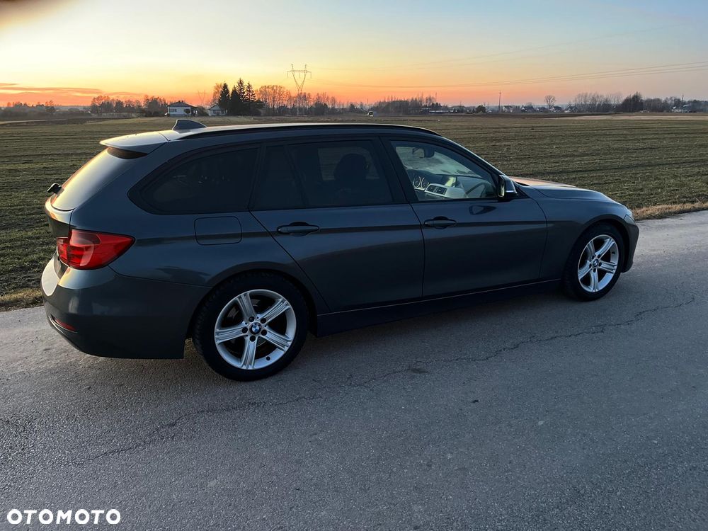 BMW Seria 3 320d Efficient Dynamics - 9
