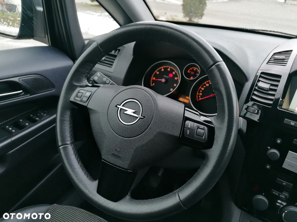Opel Zafira 1.8 Innovation 110 Jahre - 16
