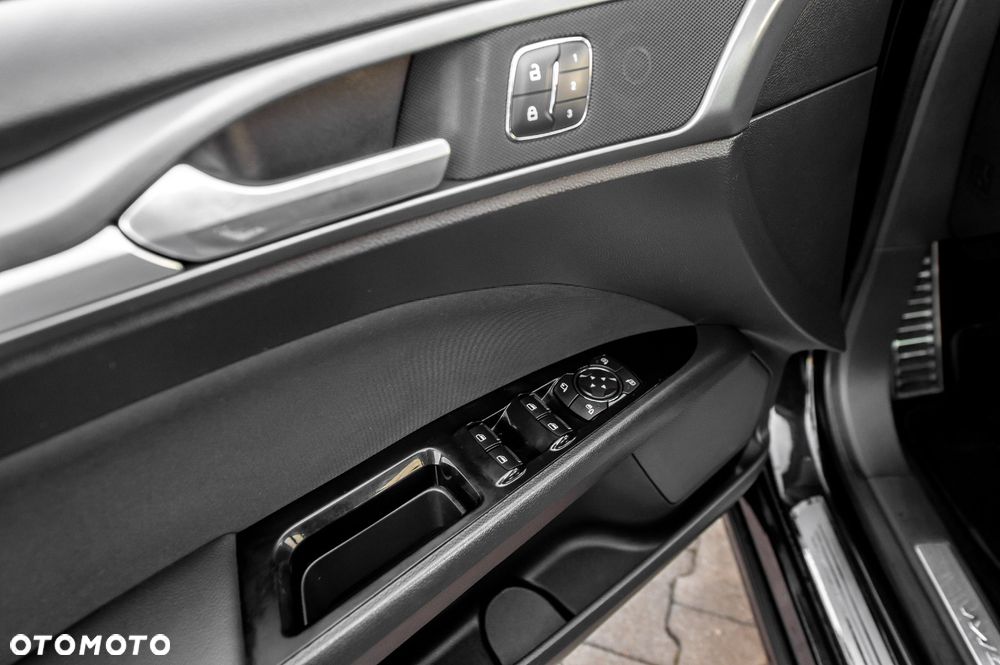 Ford Mondeo 2.0 TDCi Titanium PowerShift - 23