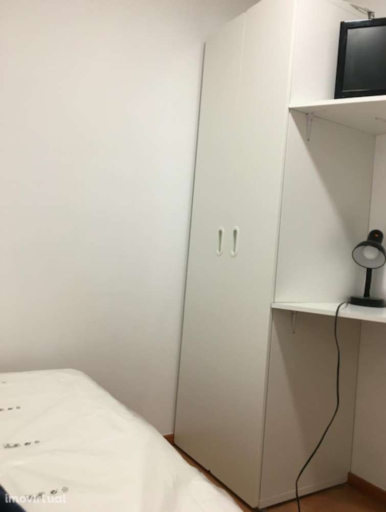 Quarto - localizado em Paranhos Porto - Grande imagem: 3/9