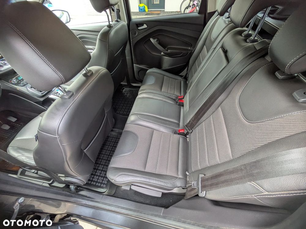 Ford Kuga 2.0 TDCi 4x4 ST-Line - 13