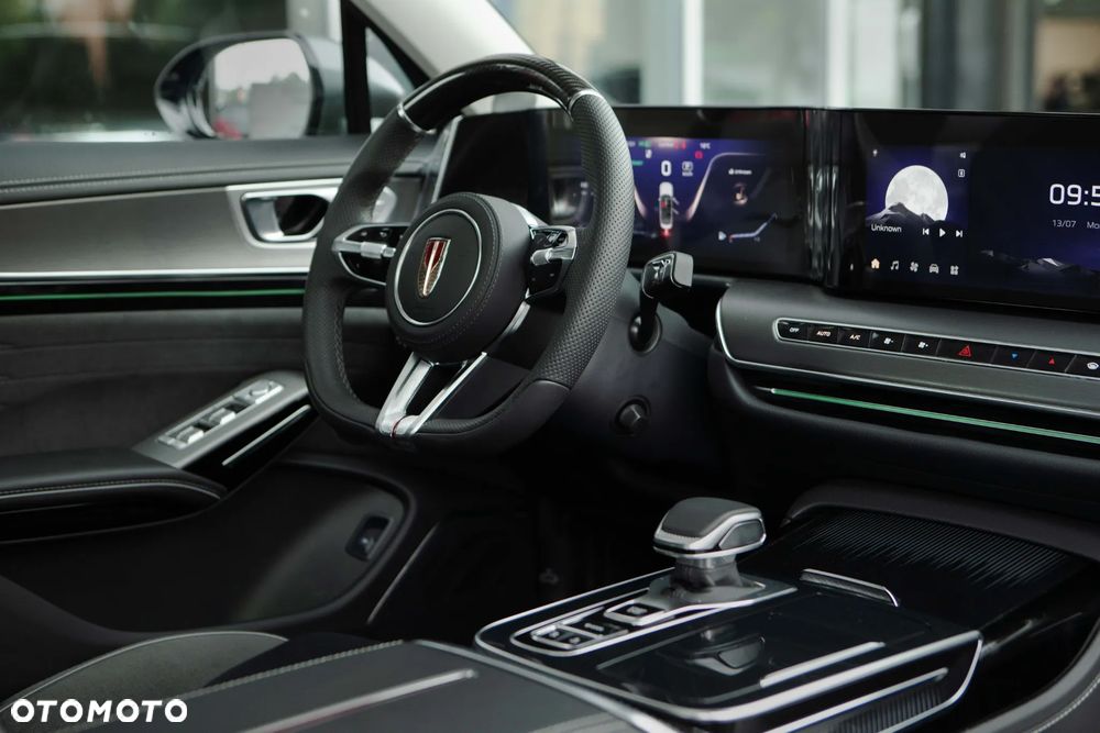 Hongqi H9 - 27